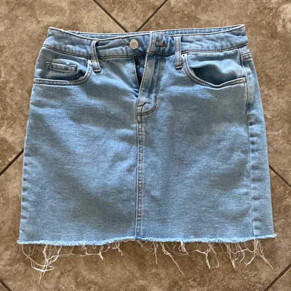 Dresses & Skirts - Mossimo jean skirt size 27